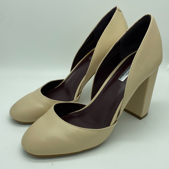 ☘️5 for $40☘️BCBGeneration Franklyn Beige D’Orsay Pumps Block Heel Size 7.5 - Picture 1 of 13